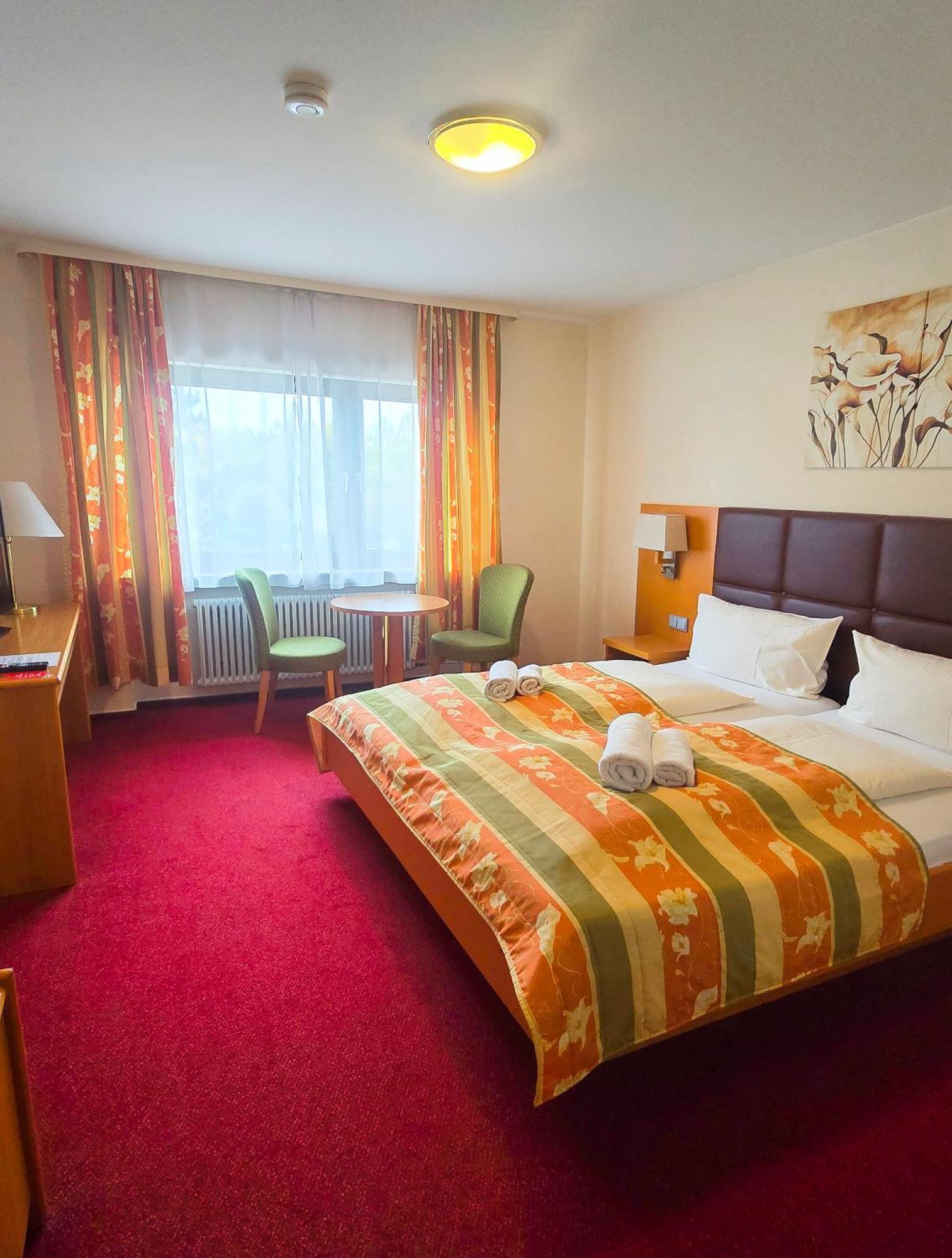 Hotel Zur Moselbruecke シュヴァイヒ エクステリア 写真